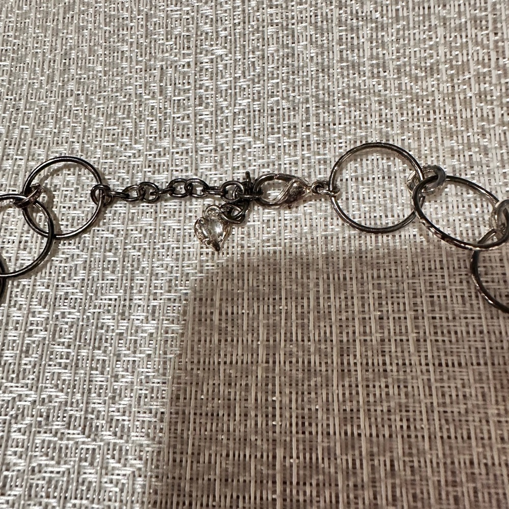 Vintage Silver and Faux Peal necklace - Picture 4 of 4